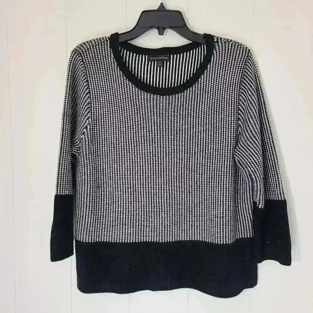 Banana Republic Black White Boxy Sweater Wool Blend Size M